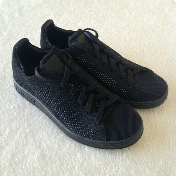 stan smith primeknit black